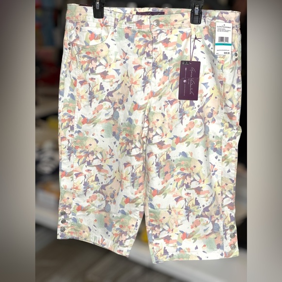 Gloria Vanderbilt Capri - Picture 4 of 16